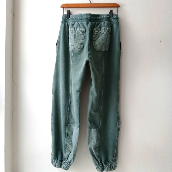 Daily Practice Cargo Joggers Green Women's Small - Picture 3 of 6